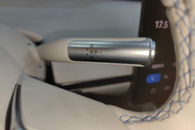 Used Hima Luxeed S7 2025 705 km Max
