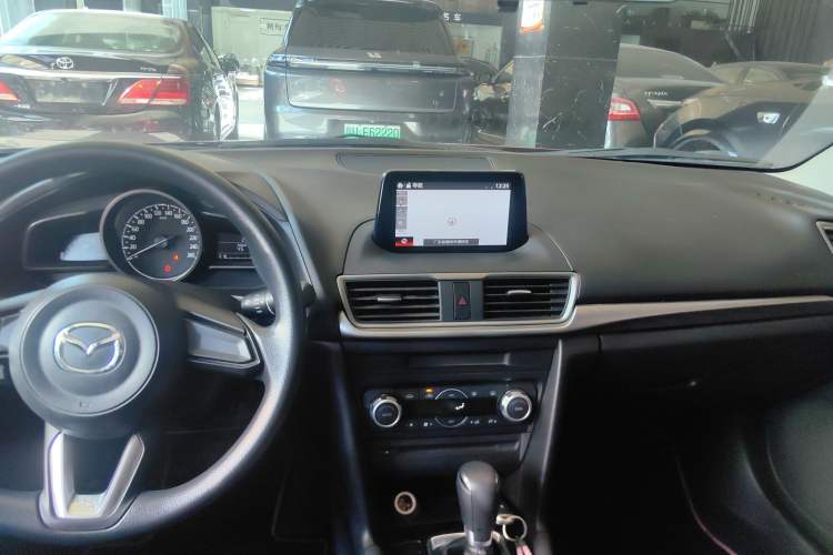 Used Mazda Mazda 3 Axela 2017 Sedan 1.5L Automatic Luxury Model Emission Standard China V
