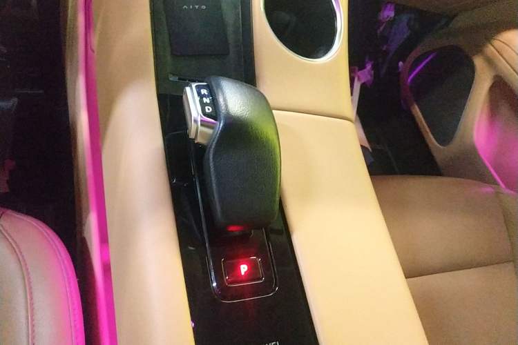 Used Hima AITO M5 2022 Extended-Range Four-Wheel Drive Performance Version
