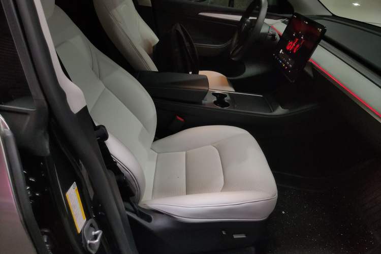 Used Tesla Model Y 2024 Rear-Wheel-Drive Version
