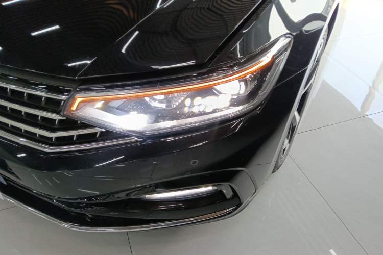 Used Volkswagen Magotan 2023 2 Million Units Commemorative Edition 330TSI DSG Luxury Version
