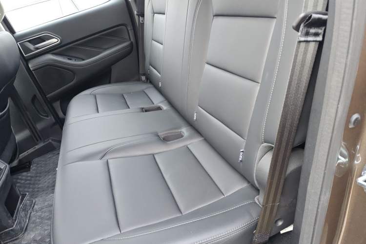 Used Great Wall Poer 2023 2.0T Commercial Version Automatic Diesel Two-Wheel Drive Elite Trim with Long Bed – GW4D20M
