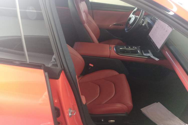 Used  SU7 2024 Rear-Drive Long-Range Intelligent Driving Version
