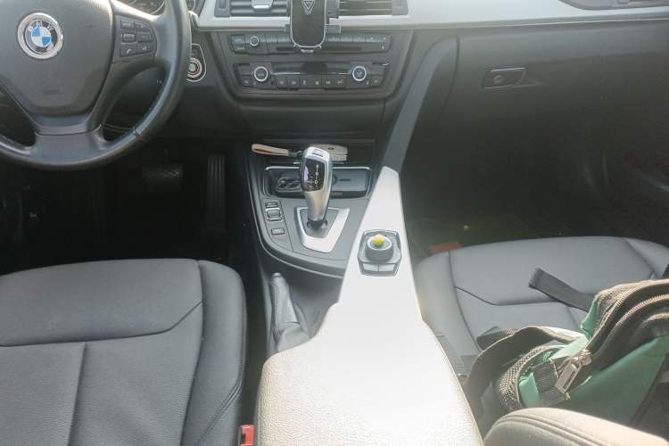 Used BMW 3 Series 2014 320Li Fashion Model
