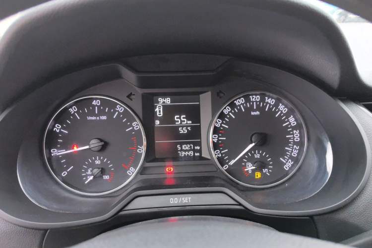 Used Skoda Octavia 2017 Classic Model 1.6L Manual Standard Edition
