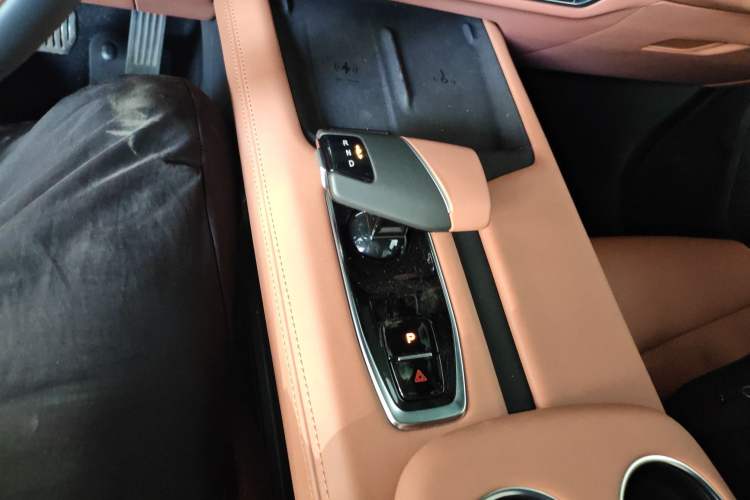 Used Changan UNI-Z New Energy 2025 Model, Smart New Blue Whale 125km Battleship+ Version
