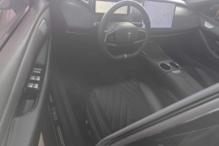 Used  SL03 2023 200Max Range-Extended Version
