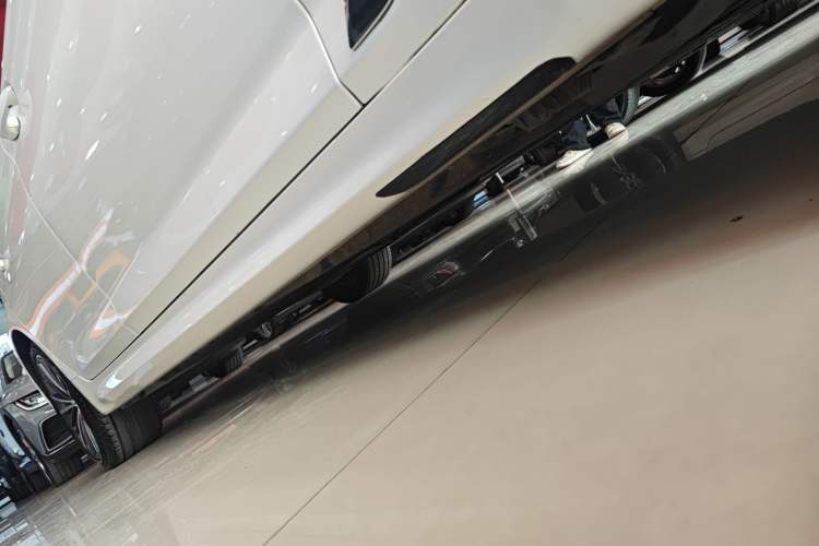 Used BMW 5 Series 2022 Second Facelift 530Li Leading Edition M Sport Package
