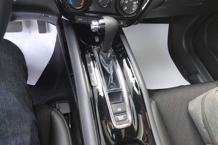 Used Honda Vezel 2020 1.5L CVT Pioneer Edition
