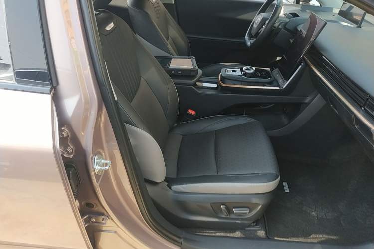 Used Toyota bZ3 2023 616 km Long-Range Premium