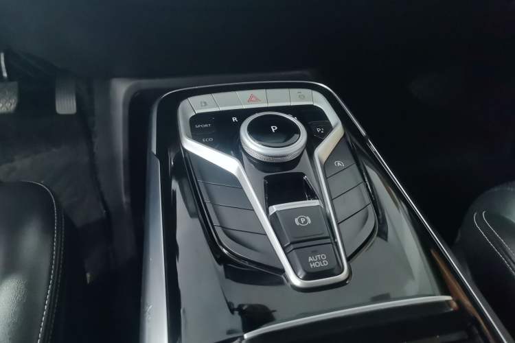 Used SAIC MAXUS G20 2021 PLUS 2.0T Gasoline Automatic Luxury Edition
