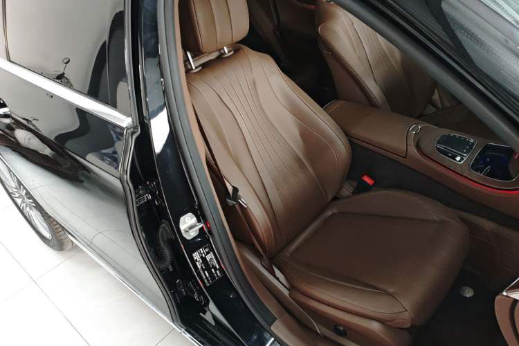 Used Mercedes-Benz E-Class 2022 E 300 L Stylish Model
