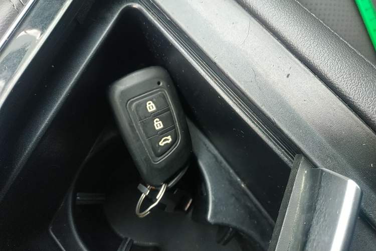 Used Dongfeng Aeolus AX7 2019 1.6T Automatic AI Navigation Model China V Standard
