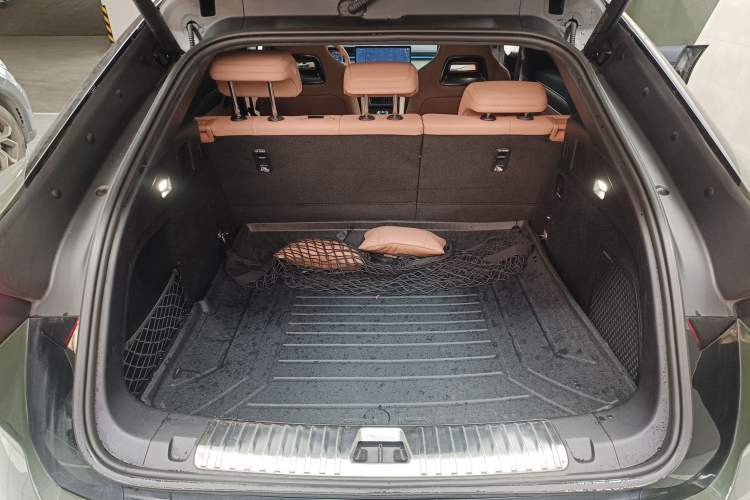 Used BYD Song L EV 2024 662 km Excellence Version
