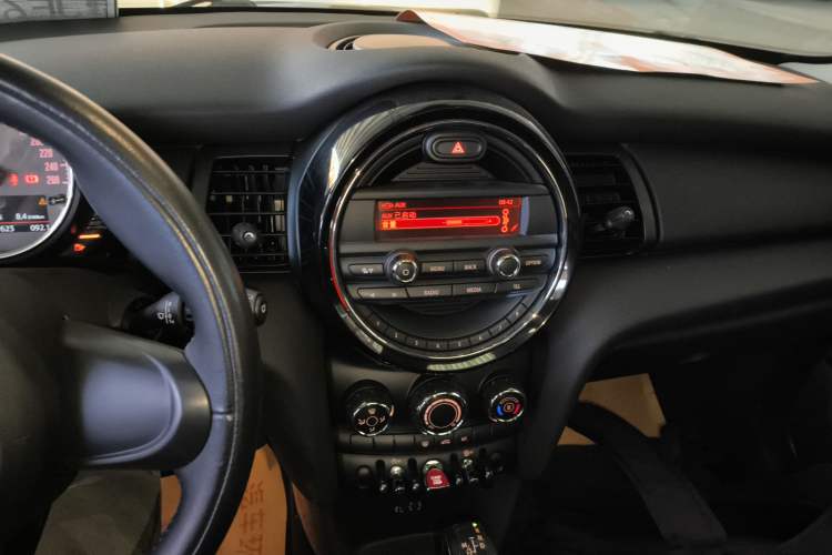 Used  MINI 2015 1.2T ONE Five-Door Edition