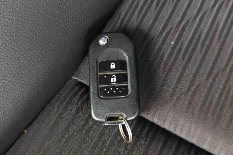 Used Honda Vezel 2020 1.5L CVT Pioneer Edition
