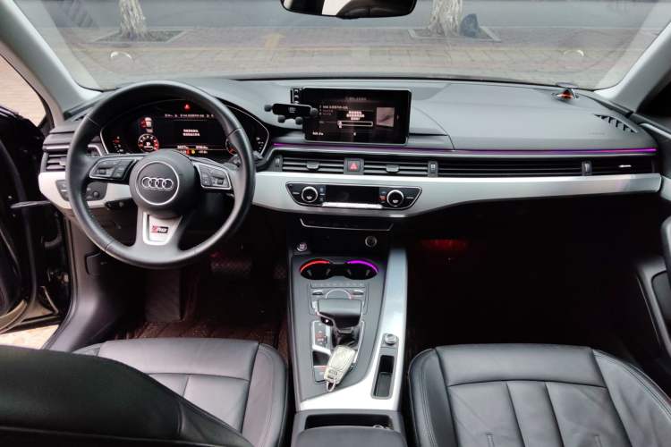 Used Audi A4L 2019 40 TFSI Fashion Edition China VI Emission Standard
