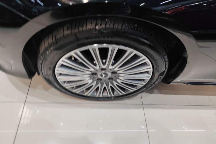 Used Mercedes-Benz E-Class 2020 Restyled E 300 L Exclusive Edition
