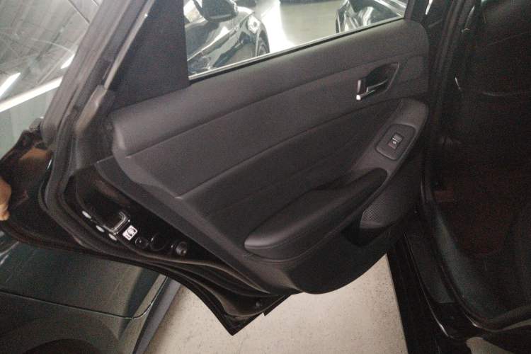 Used Toyota Avalon 2019 2.0L Luxury Edition China VI Standard
