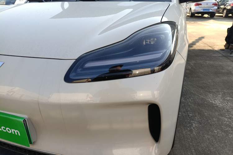 Used Wuling Bingo PLUS 2024 330 km Range Five-Seater Version
