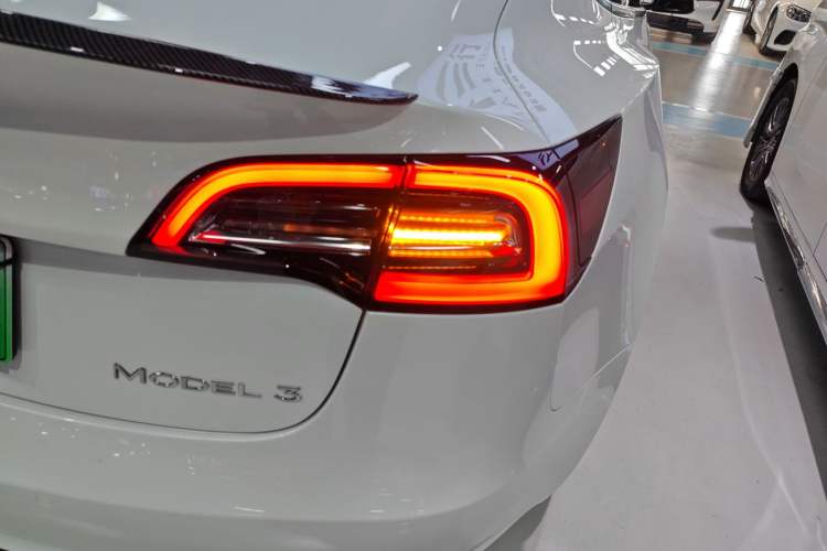 Used Tesla Model 3 2022 Rear-Wheel-Drive Version
