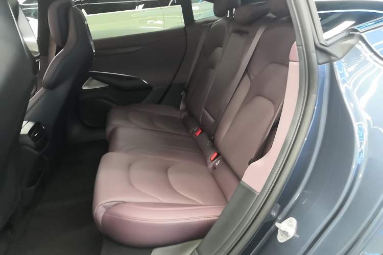 Used  SU7 2024 Four-Wheel Drive Ultra-Long Range Advanced Intelligent Driving Max Edition