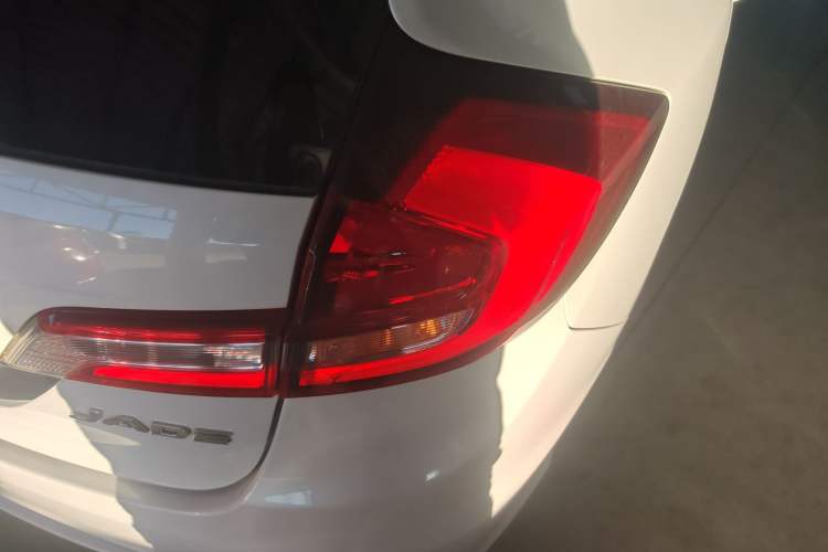 Used Honda Jade 2017 1.8L automatic Comfort version 5 seats
