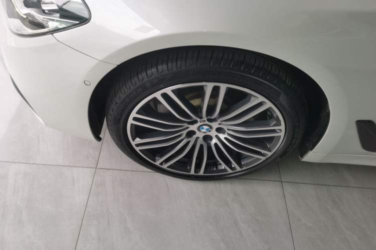 Used BMW 5 Series 2019 530Li Leading Model M Sport Package
