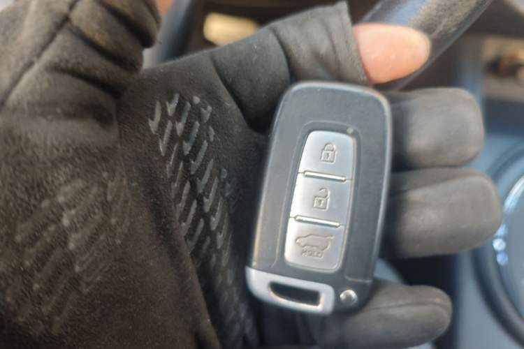 Used Kia Sportage R 2012 2.0L Automatic Two-Wheel Drive GLS
