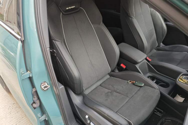 Used Audi Q5 e-tron 2022 40 e-tron Starlight Edition Mech Kit
