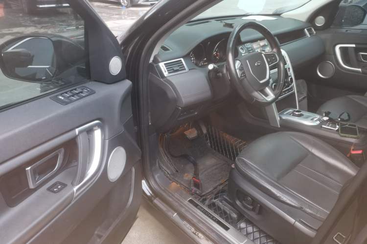 Used Land Rover Discovery Sport 2019 240 PS SE Version China V Standard