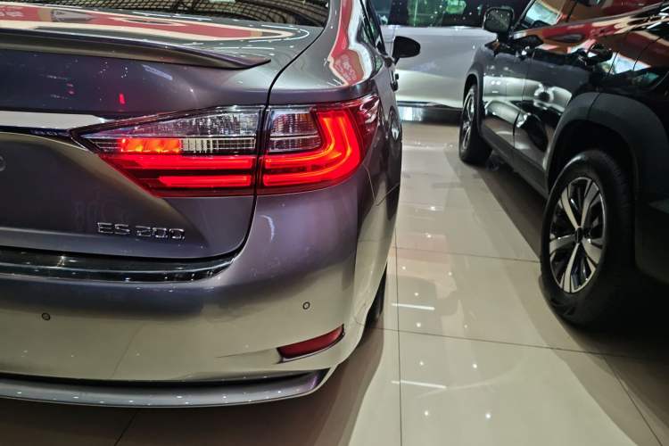 Used Lexus ES 2015 200 Elite Edition