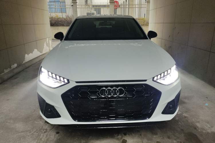 Used Audi A4L 2022 40 TFSI Luxury Dynamic Model