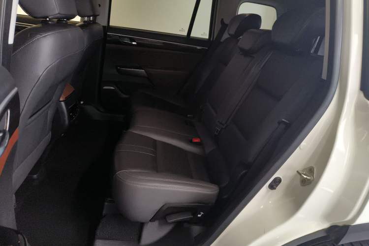 Used GAC Trumpchi GS8 2017 320T Two-Wheel Drive Luxury Smart Connectivity Version (7 Seats)
