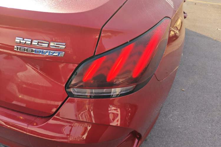 Used MG 5 2021 180 DVVT CVT Youth Luxury Edition