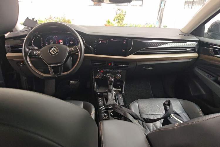 Used Volkswagen Passat 2019 330TSI Prestige Edition China VI Standard
