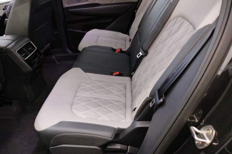 Used Volkswagen Talagon 2024 380TSI All-Wheel Drive R-Line Cruise Edition
