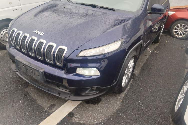 Used  Cherokee 2016 2.0L Superior Edition
