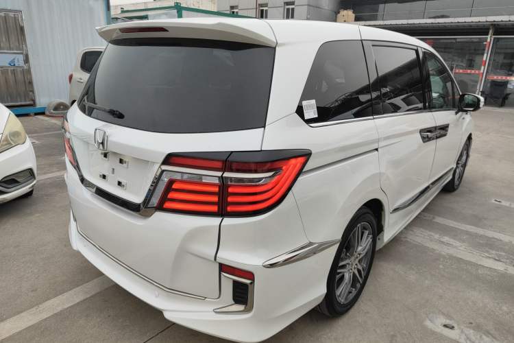 Used Honda Elysion 2019 2.0L Hybrid Luxury Edition
