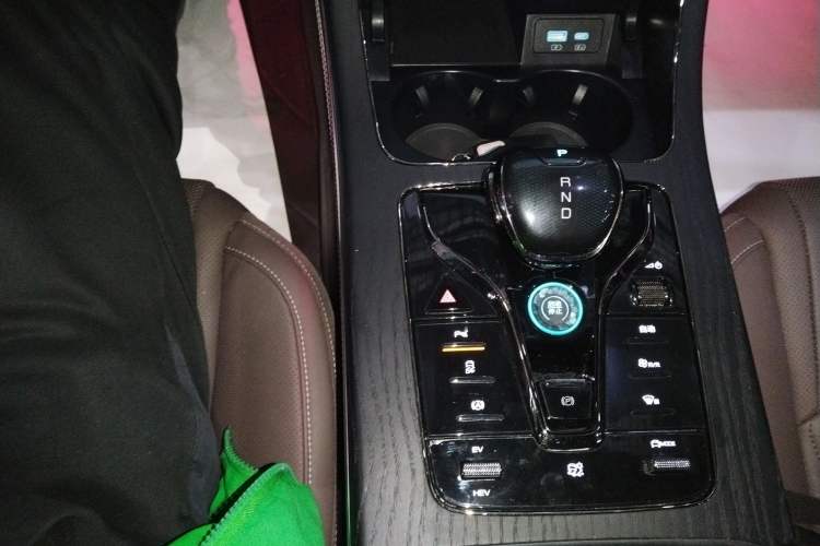 Used BYD Han 2023 DM-i Champion Edition 121KM Prestige Model
