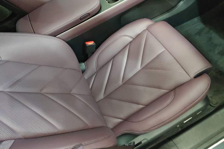 Used Nio ET5T 2025 75 kWh Touring