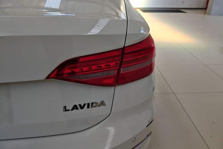 Used Volkswagen Lavida 2018 1.5L Automatic Fashion Edition China V Standard
