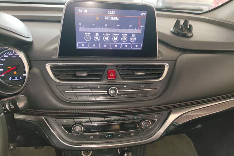 Used  Refine S3 2017 1.5L Manual Luxury Smart Model