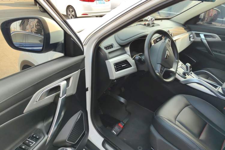 Used Geely Auto Emgrand X7 Sport 2020 1.8TD DCT Two-Wheel Drive Smart Connect 4G-Enabled Version