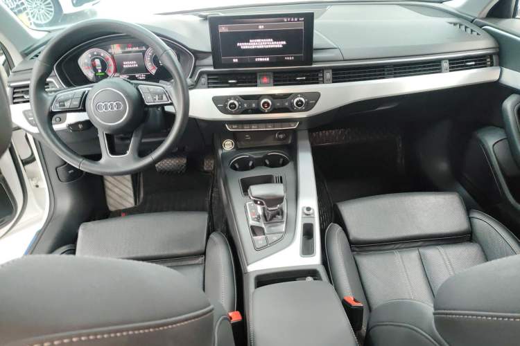 Used Audi A4L 2022 40 TFSI Fashion Dynamic Model
