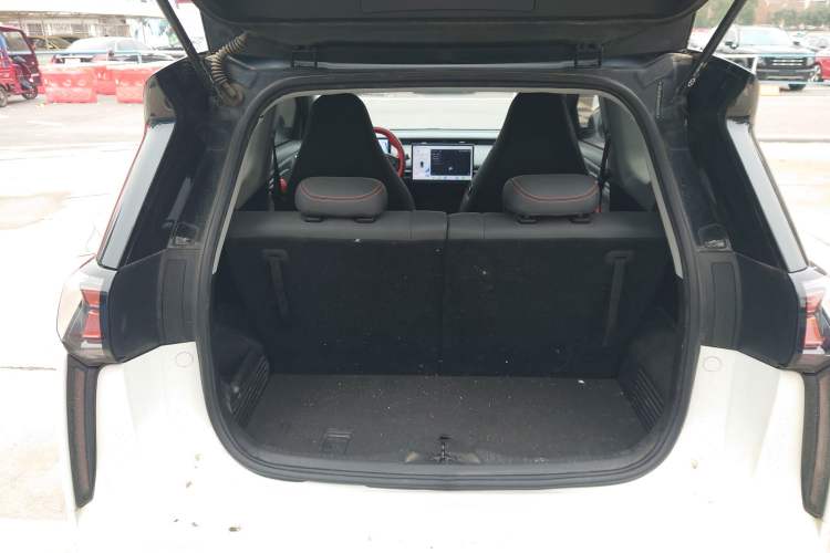 Used Chery New Energy Boundless Pro 2022 301km LingShou Edition NMC Lithium-ion