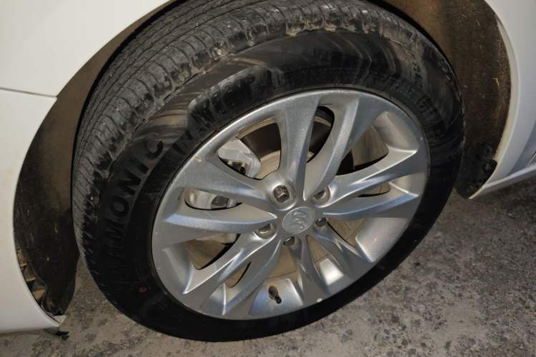 Used Buick Verano 2018 Sedan 20T Dual-Clutch Elite Model
