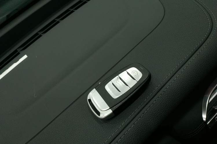 Used Hongqi E-HS9 2022 690 km Range Flagship Edition Six Seats
