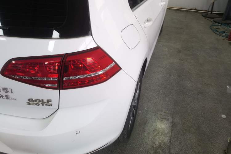 Used Volkswagen Golf 2016 230TSI Automatic Luxury Version
