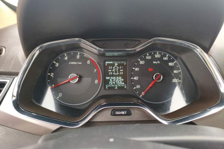 Used Baojun 310W 2017 1.5L Manual Fashion Model China V
